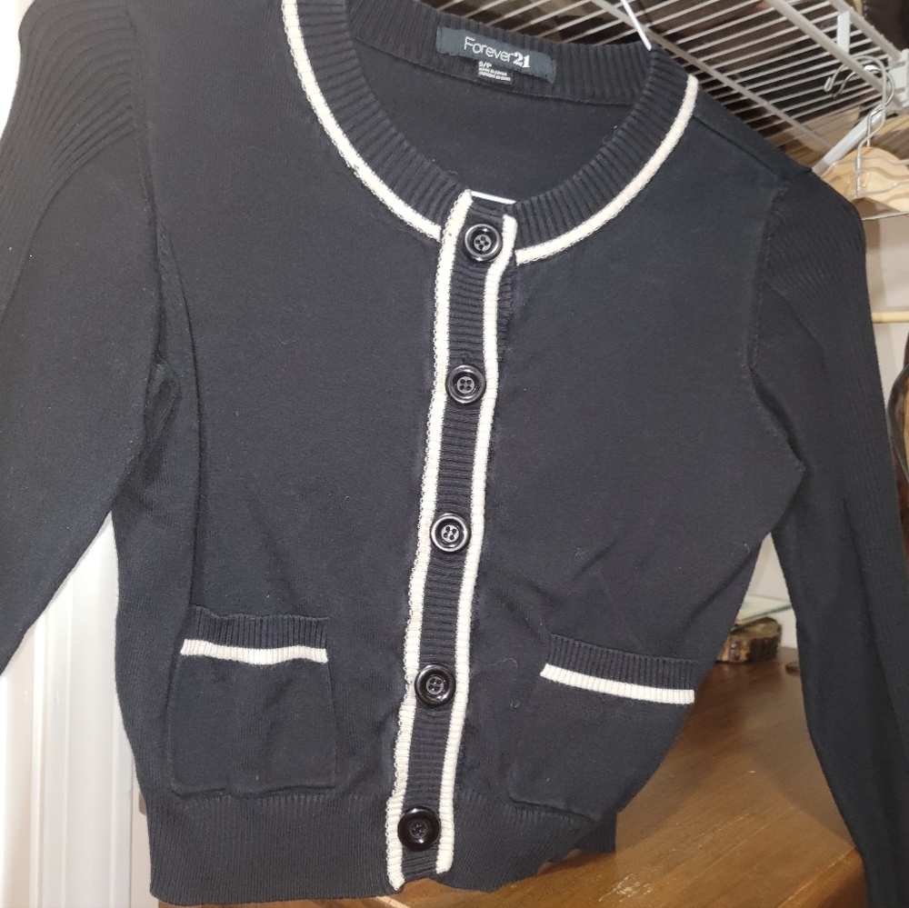 Cardigan - Picture 3 of 4